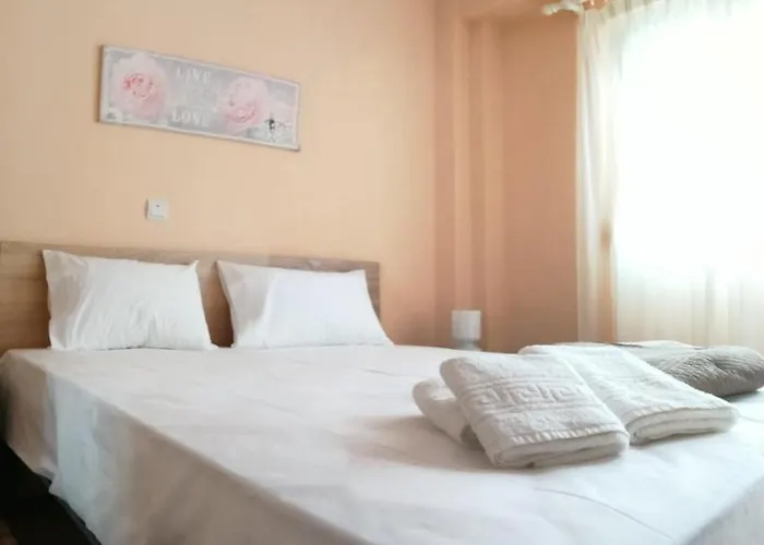 Διαμέρισμα Hara's *